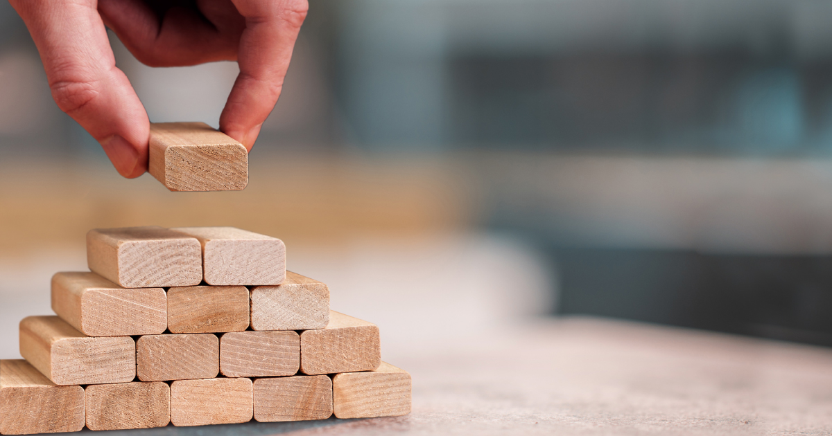 資産形成ピラミッド The Oxford Club Japan